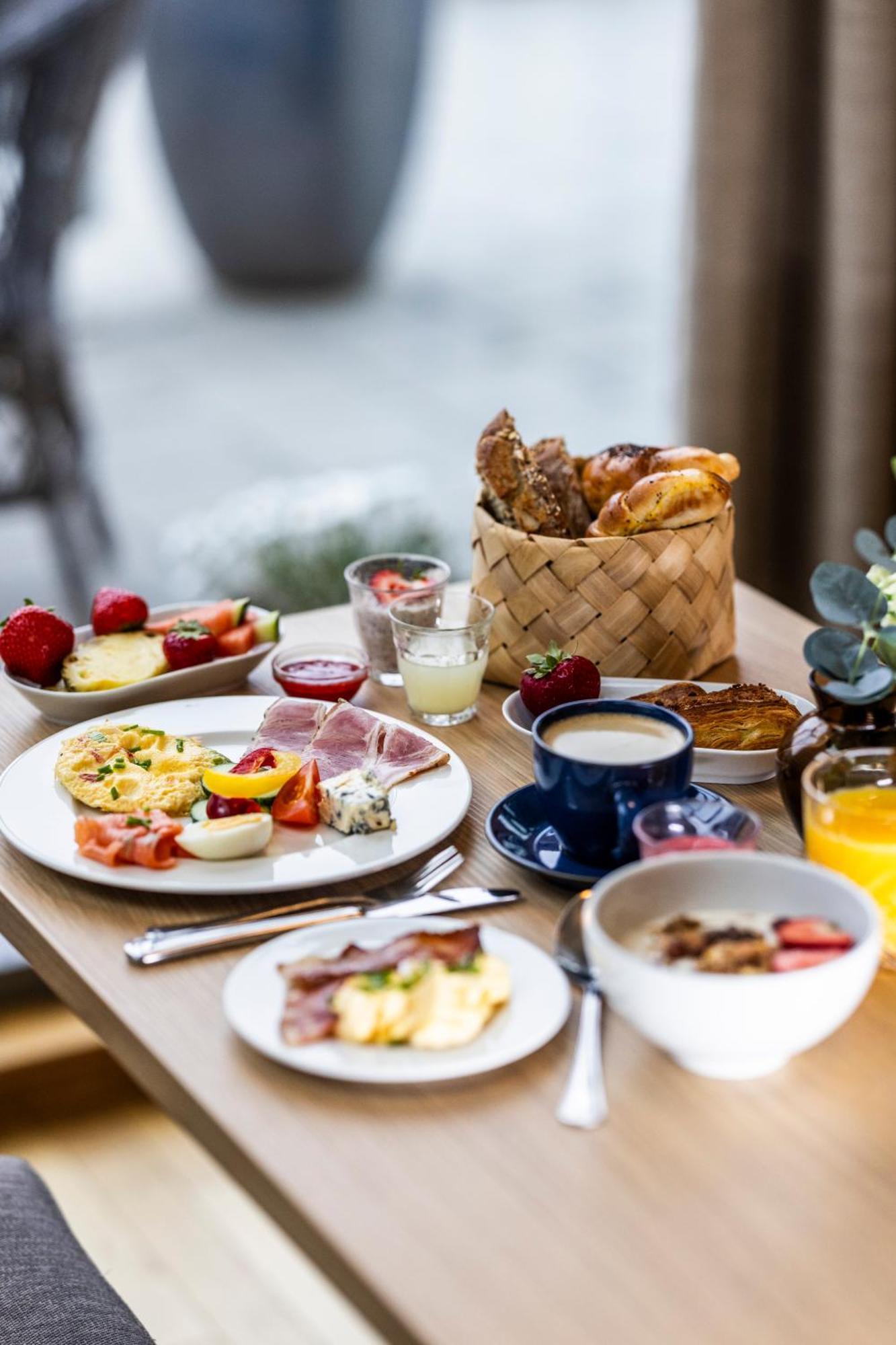 Valldal Fjordhotell - By Classic Norway Hotels Экстерьер фото