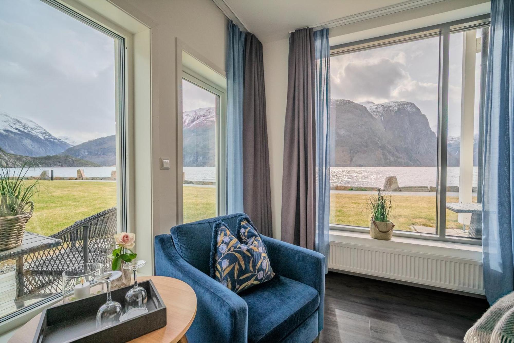 Valldal Fjordhotell - By Classic Norway Hotels Экстерьер фото